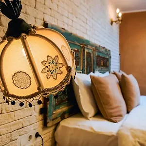 Otel 1870's Tas - Sanat Sokagi İzmir